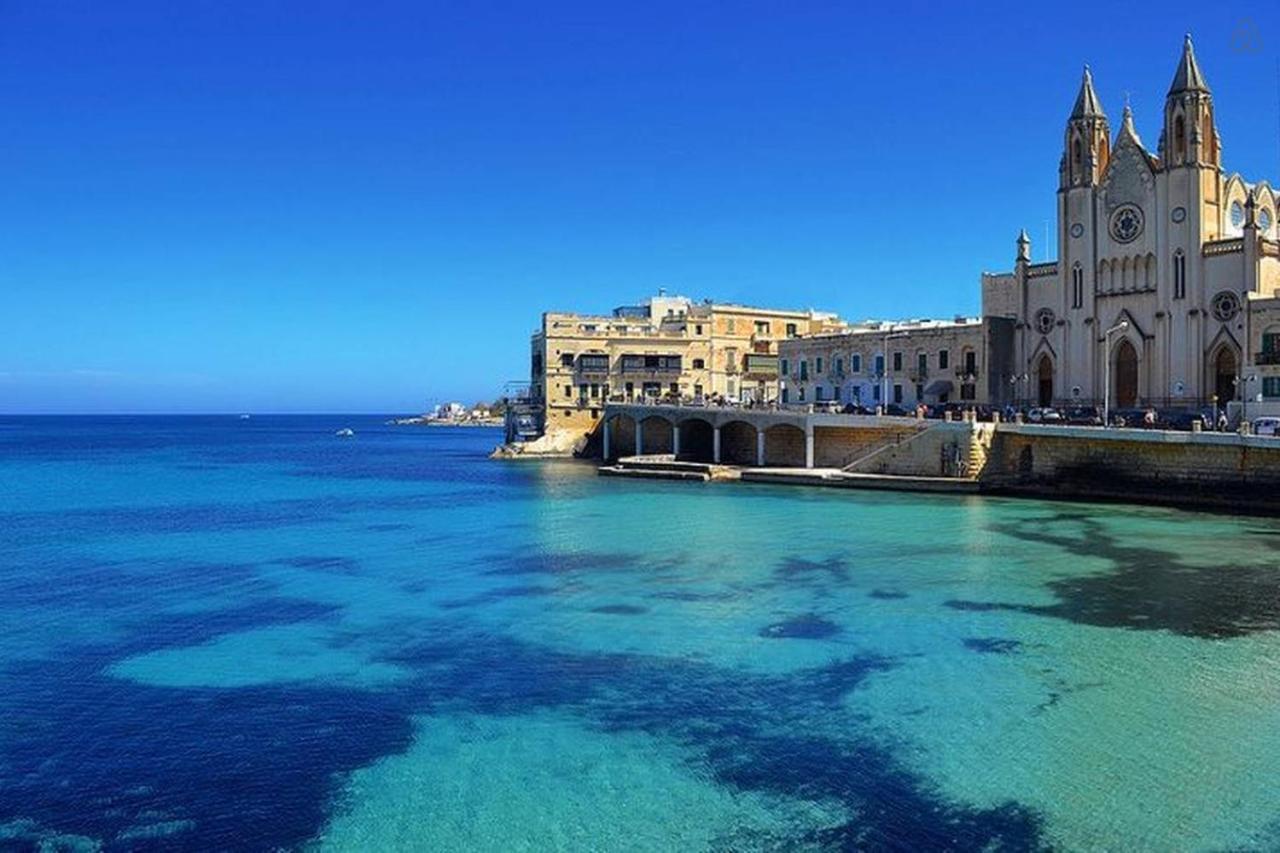 Modern Apartment Steps To St George'S Bay San Ġiljan Buitenkant foto